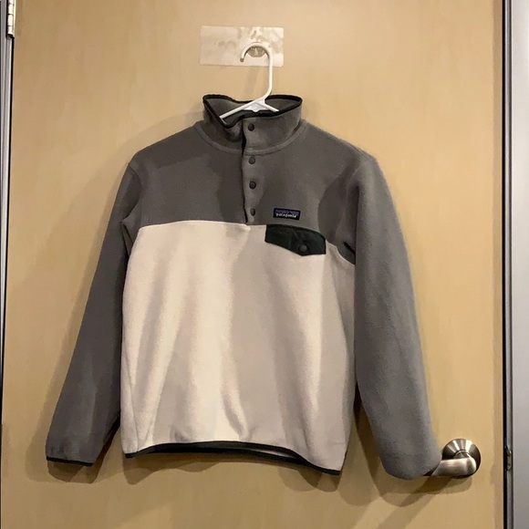 Patagonia 1/4 Button Up Grey Pull-Over - Picture 1 of 4